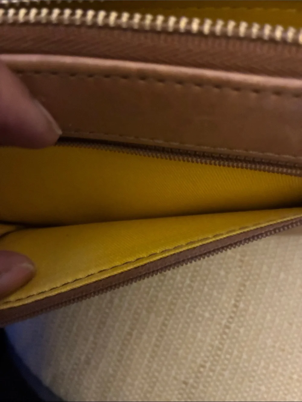 Fossil Chestnut Brown Leather Zip-Around Wristlet-Vintage-inspired hermitage1954